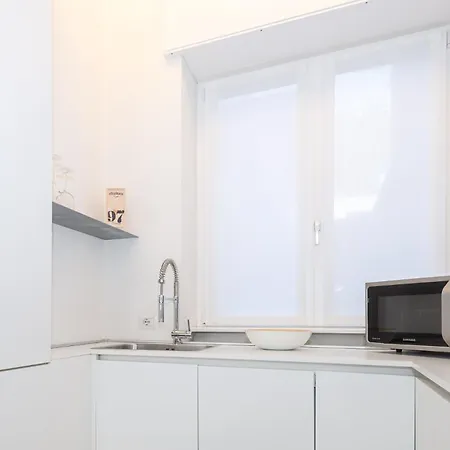 Apartment & Escape By Solutions *
