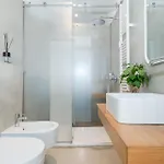 & Escape By Solutions Apartment *